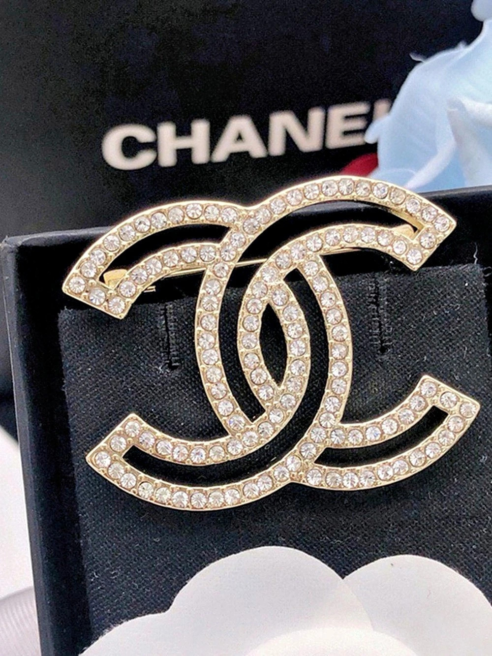 Chanel Crystal CC Brooch in Gold